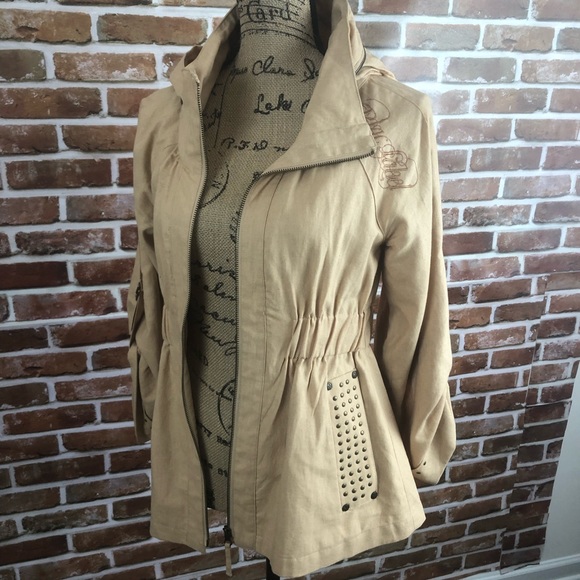 Black Label Pink hooded jacket - Picture 7 of 8